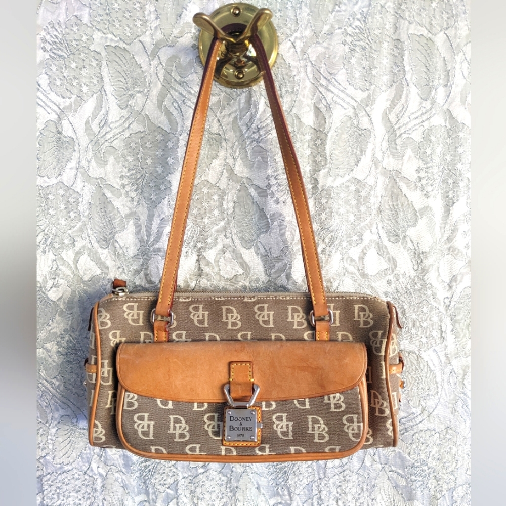 Dooney and Bourke Y2K vintage handbag purse